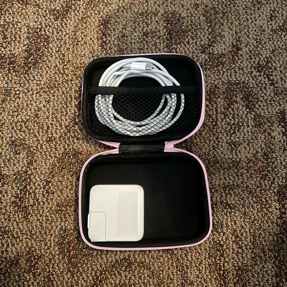 Hello Kitty accessories case - Picture 2 of 2